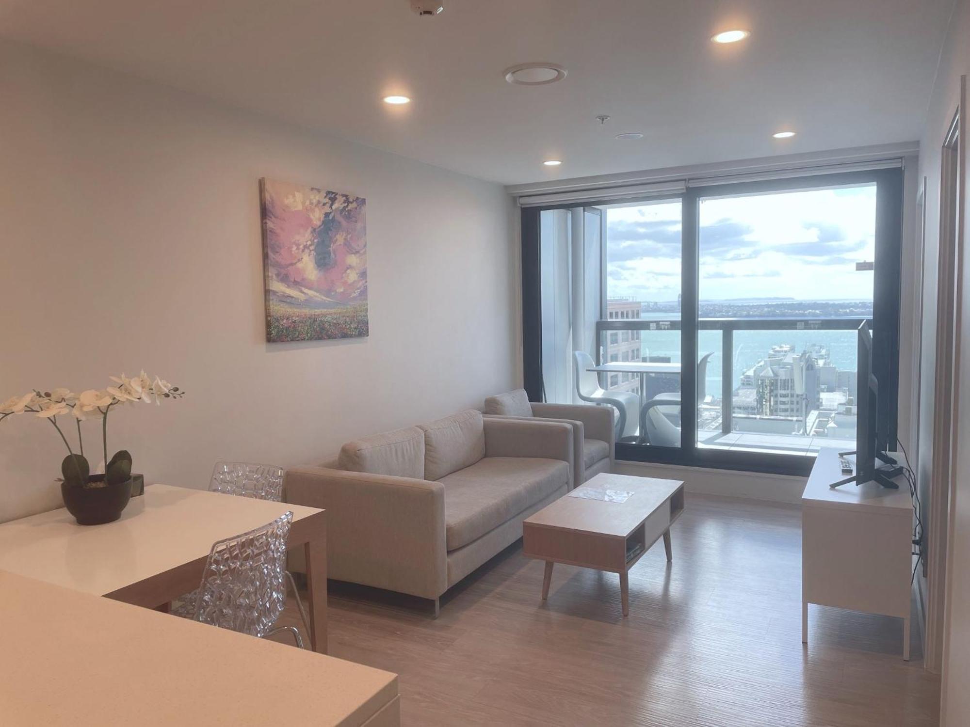 Gorgeous High Floor Skytower View 2 Bedroom In Cbd Apartment *