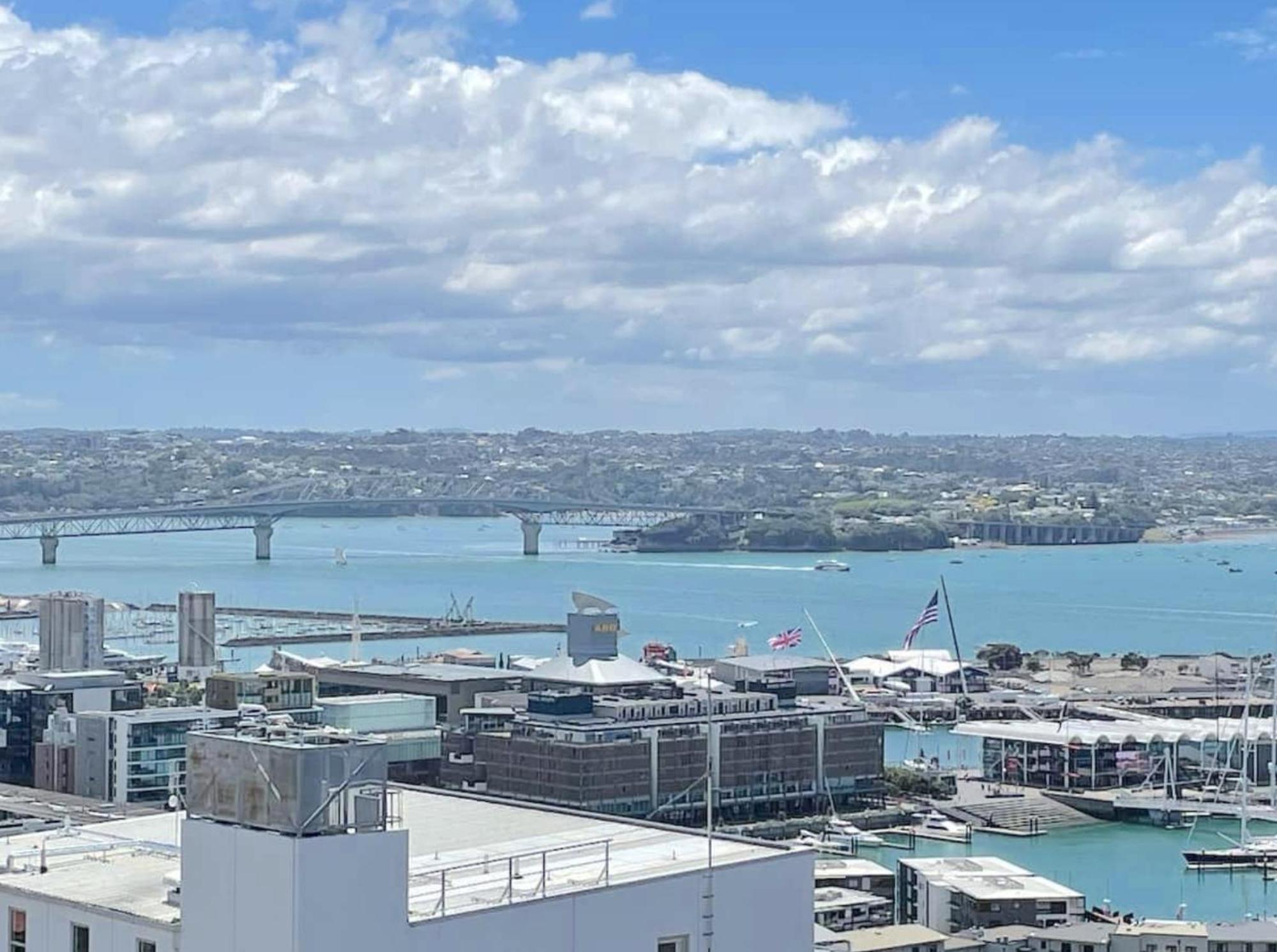 Gorgeous High Floor Skytower View 2 Bedroom In Cbd